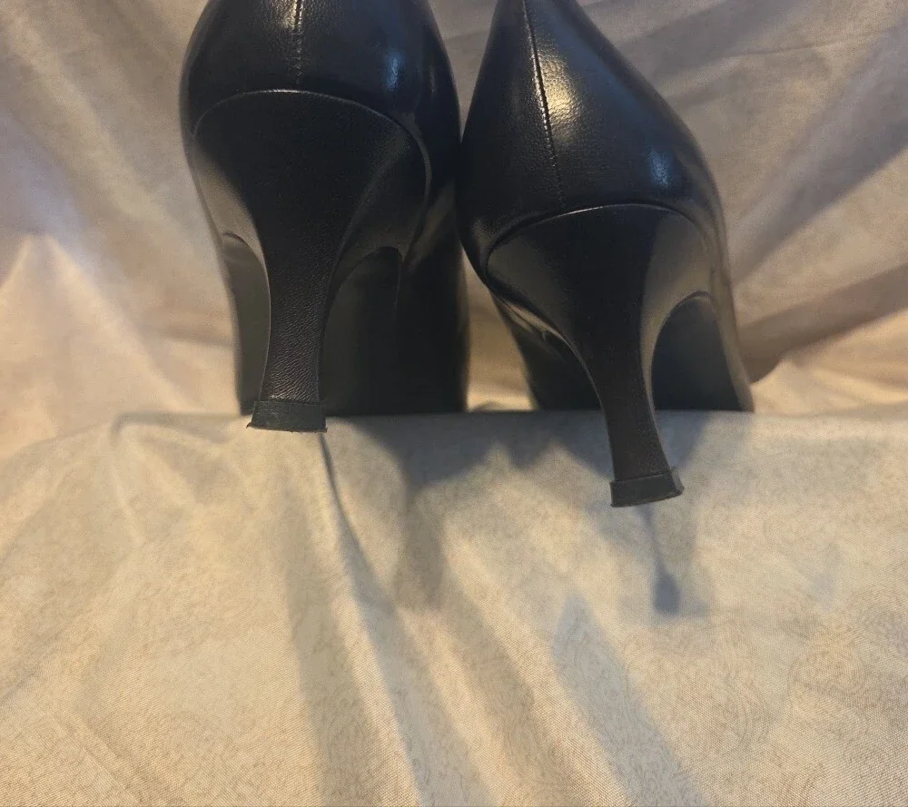 0Stuart Weitzman Dark Brown Leather Bow-Detail Pumps